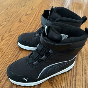 Puma boots warm size 2